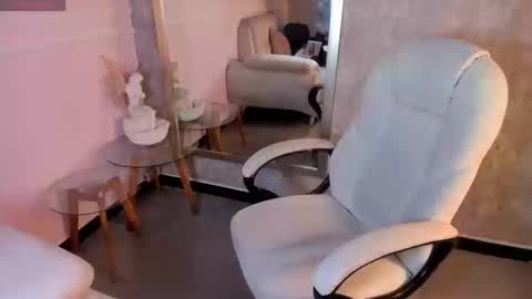 Snapshot of cattleya_jensen chatting on 09.15.25 Cattleya online show from 09.15.25