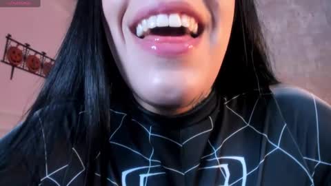 Snapshot of cattleya_jensen chatting on 10.04.25 Cattleya  online show from 10.04.25