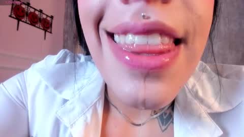 Snapshot of cattleya_jensen chatting on 10.07.25 Cattleya  online show from 10.07.25