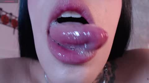 Snapshot of cattleya_jensen chatting on 10.13.25 Cattleya  online show from 10.13.25