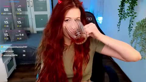 caty_cuddly online show from 03.04.25