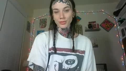 Snapshot of caulkgobbler chatting on 10.27.25 alaska online show from 10.27.25