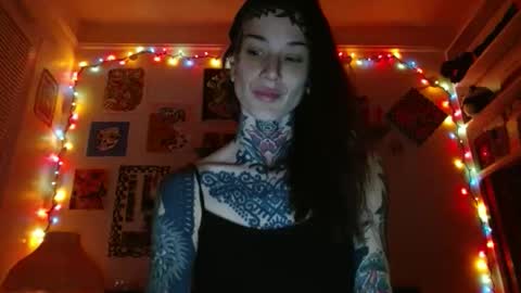 Snapshot of caulkgobbler chatting on 11.04.25 alaska online show from 11.04.25