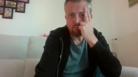 Snapshot of cebcool chatting on 04.08.26 Sb online show from 04.08.26