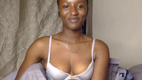 cee_queen online show from 06.20.26