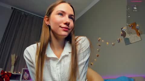 Josie Manesi online show from 02.14.25