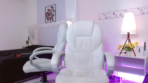 Snapshot of celesstegh chatting on 09.24.25 Celesste  online show from 09.24.25