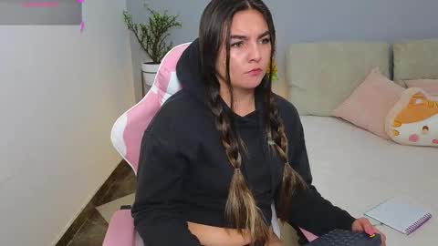 Snapshot of celeste_1star chatting on 10.09.25 celeste_1star online show from 10.09.25