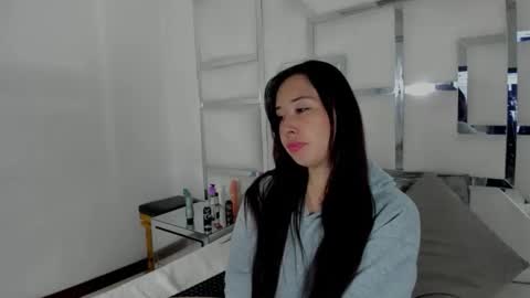 Snapshot of celeste_hillx chatting on 11.24.25 celeste_hillx online show from 11.24.25