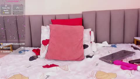 celeste_smmith_ online show from 01.25.25