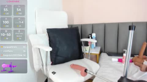 celeste_smmith_ online show from 03.09.25