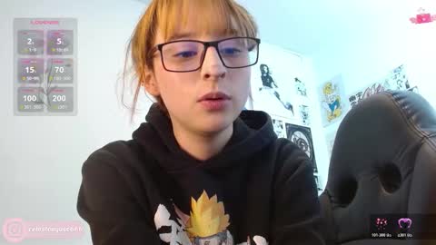 Snapshot of celesteayase chatting on 10.29.25 celesteayase online show from 10.29.25