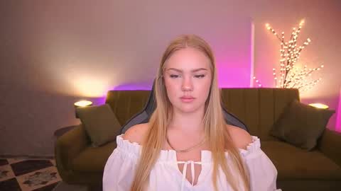 Snapshot of celestenoirr chatting on 09.29.25 celestenoirr online show from 09.29.25