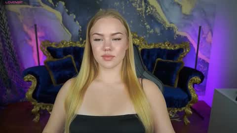 Snapshot of celestenoirr chatting on 10.20.25 celestenoirr online show from 10.20.25