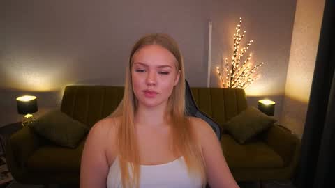 Snapshot of celestenoirr chatting on 10.27.25 celestenoirr online show from 10.27.25