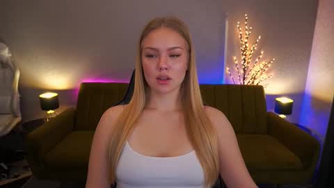 Snapshot of celestenoirr chatting on 10.28.25 celestenoirr online show from 10.28.25