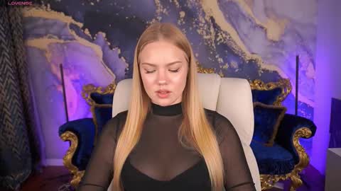 Snapshot of celestenoirr chatting on 10.30.25 celestenoirr online show from 10.30.25