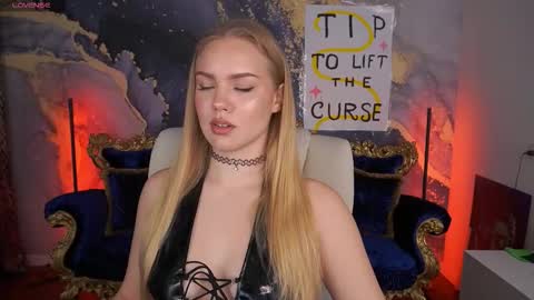 Snapshot of celestenoirr chatting on 10.31.25 celestenoirr online show from 10.31.25