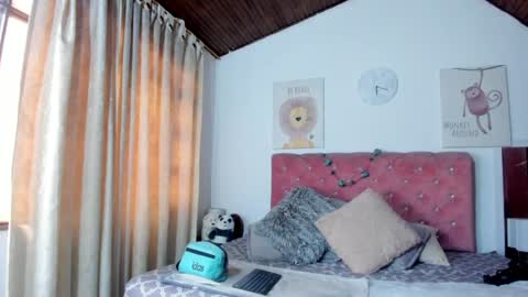 Snapshot of celesteredds chatting on 01.25.25 Celeste online show from 01.25.25