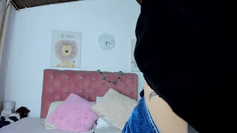 Snapshot of celesteredds chatting on 02.04.25 Celeste online show from 02.04.25