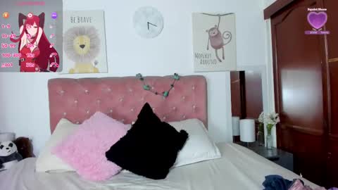 Snapshot of celesteredds chatting on 02.12.25 Celeste online show from 02.12.25