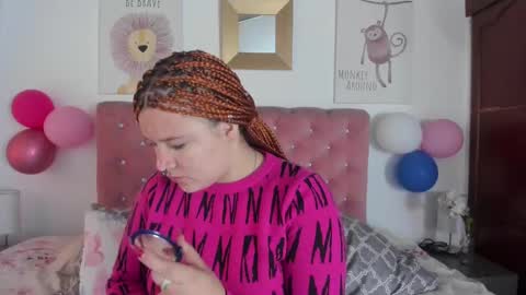 Snapshot of celesteredds chatting on 09.22.25 Celeste online show from 09.22.25