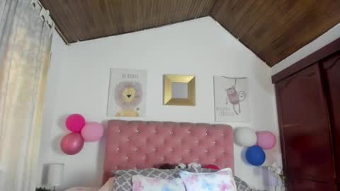 Snapshot of celesteredds chatting on 09.24.25 Celeste online show from 09.24.25