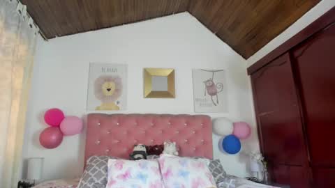 Snapshot of celesteredds chatting on 09.26.25 Celeste online show from 09.26.25