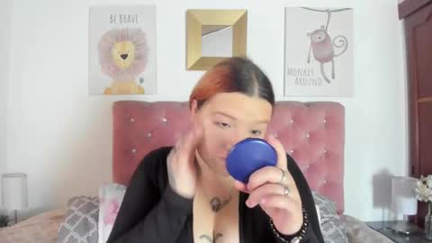 Snapshot of celesteredds chatting on 10.08.25 Celeste online show from 10.08.25