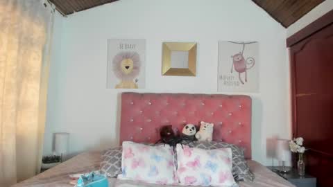 Snapshot of celesteredds chatting on 10.09.25 Celeste online show from 10.09.25