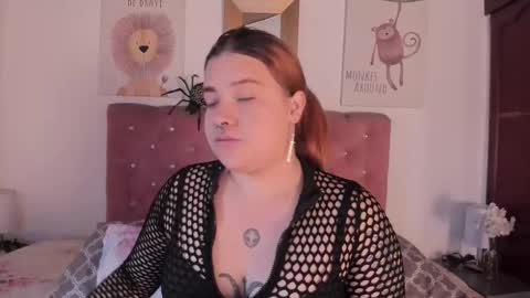 Snapshot of celesteredds chatting on 10.29.25 Celeste online show from 10.29.25