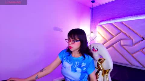 Snapshot of celestesky__ chatting on 10.02.25 online show from 10.02.25