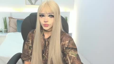 Snapshot of celestica_rose chatting on 02.23.25 Celestica online show from 02.23.25
