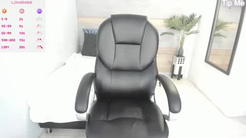 Snapshot of celestica_rose chatting on 09.30.25 Celestica online show from 09.30.25