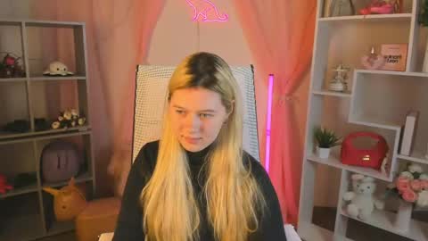 your cute kitty online show from 04.17.26