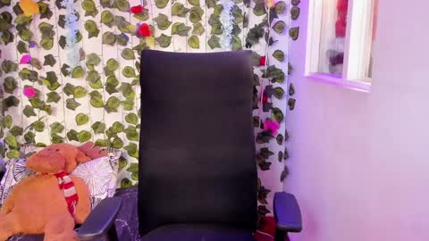 Celestineeeeee online show from 12.14.24