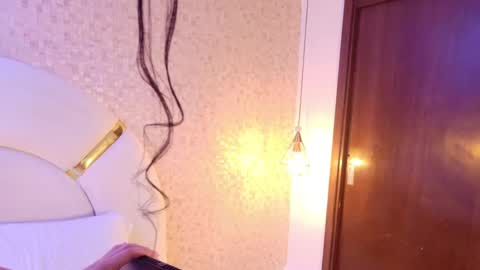 celestte_sm online show from 06.05.26