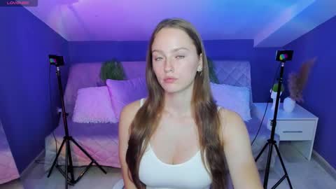 elin online show from 10.14.25