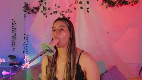 Hello guys my name is Sofi and Lizzie and  Vanessa online show from 12.04.25