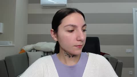 Snapshot of chabibiann chatting on 01.17.25 Kate online show from 01.17.25