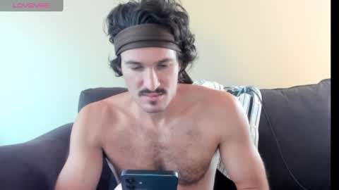 Snapshot of chadpowerz chatting on 09.18.25 Lydong online show from 09.18.25