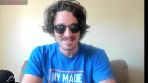 Snapshot of chadpowerz chatting on 09.25.25 Lydong online show from 09.25.25