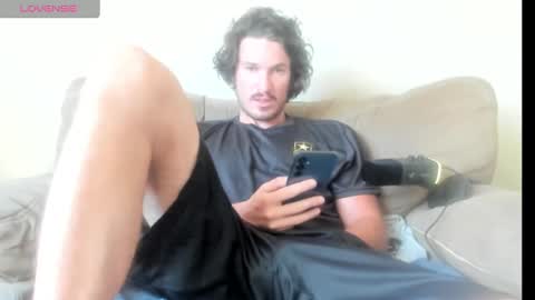 Snapshot of chadpowerz chatting on 09.27.25 Lydong online show from 09.27.25