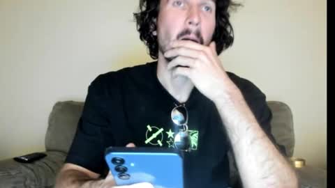 Snapshot of chadpowerz chatting on 10.10.25 Lydong online show from 10.10.25