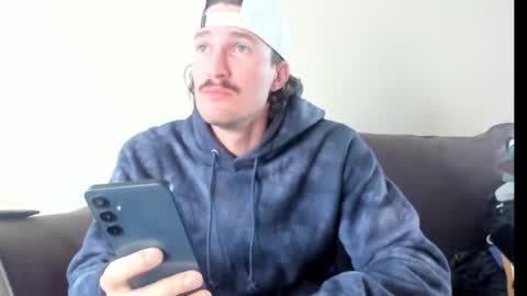 Snapshot of chadpowerz chatting on 10.12.25 Lydong online show from 10.12.25