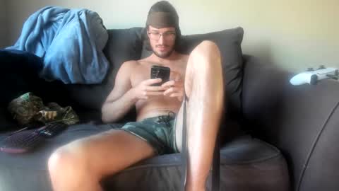 Snapshot of chadpowerz chatting on 02.25.26 Lydong online show from 02.25.26