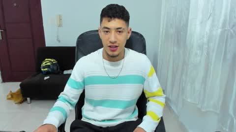 Snapshot of chandler_kenji chatting on 10.01.25 Kenji online show from 10.01.25