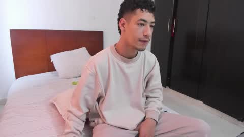 Snapshot of chandler_kenji chatting on 10.20.25 Kenji online show from 10.20.25