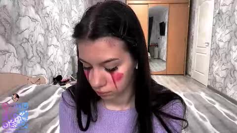 Snapshot of chanel_no_5 chatting on 10.23.25 Amelia online show from 10.23.25