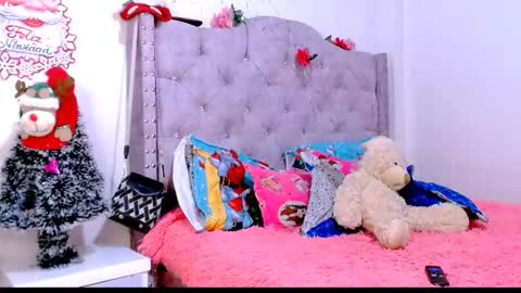 Chanelle 07 online show from 12.31.24